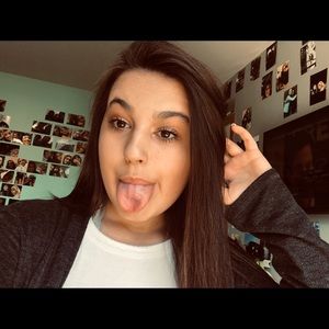 Meet your Posher, Alexus